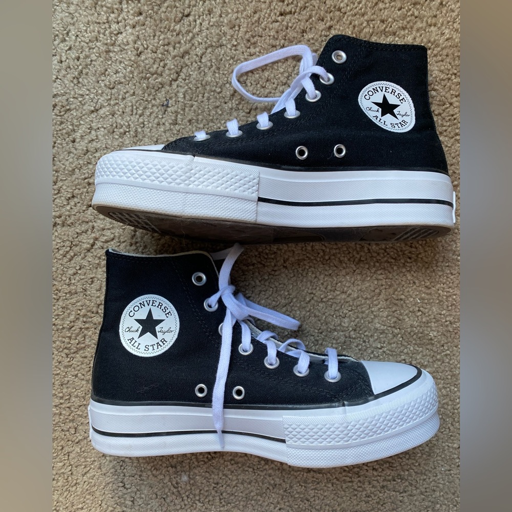 Chuck Taylor All Star Lift Hi Sneaker in Black & White